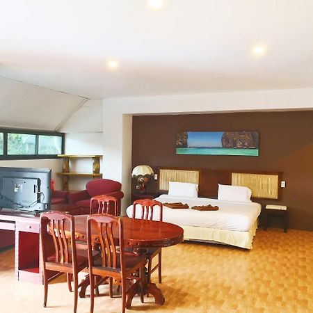 Patong 7Days Premium Hotel Phuket Экстерьер фото