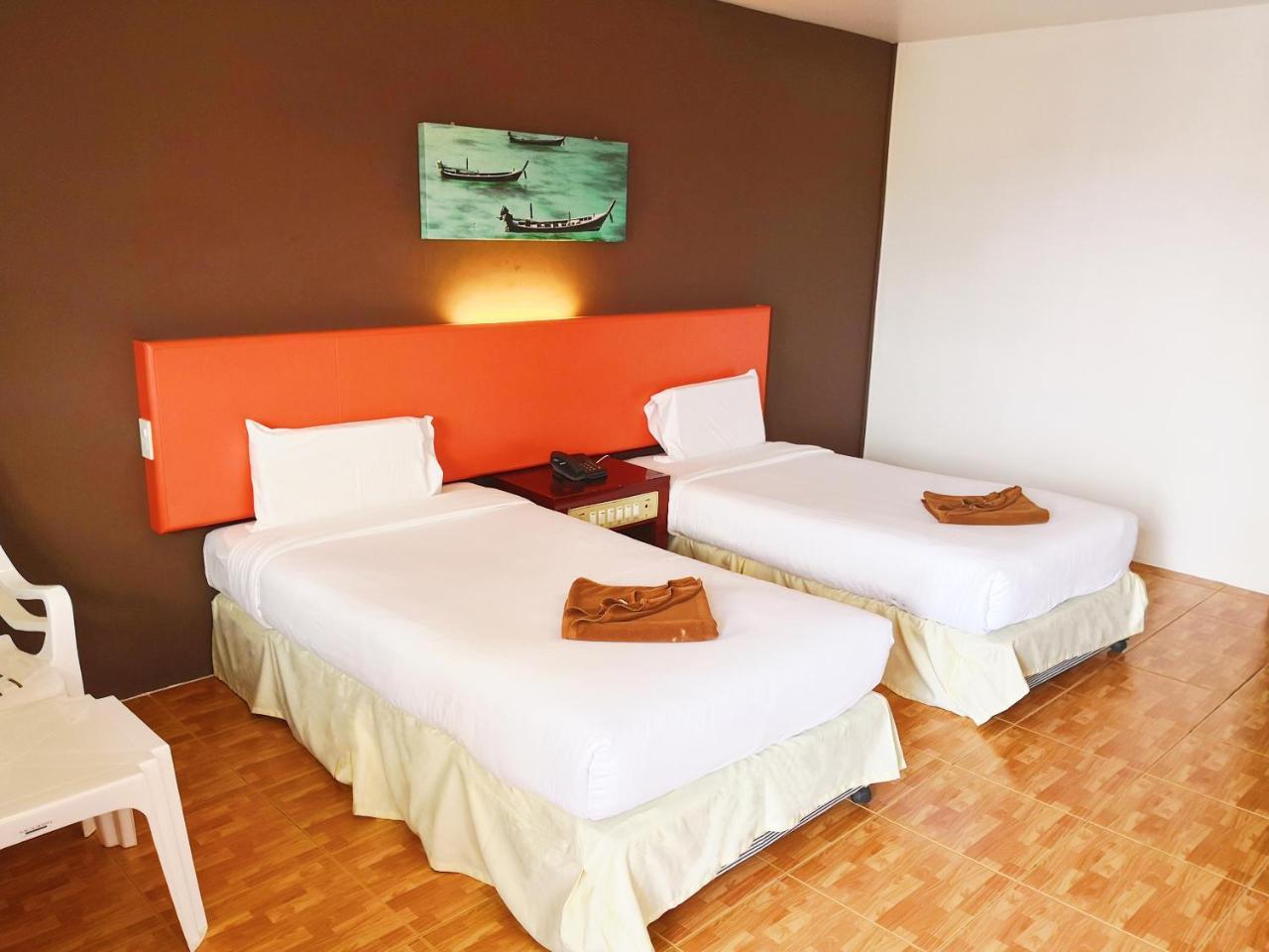 Patong 7Days Premium Hotel Phuket Экстерьер фото