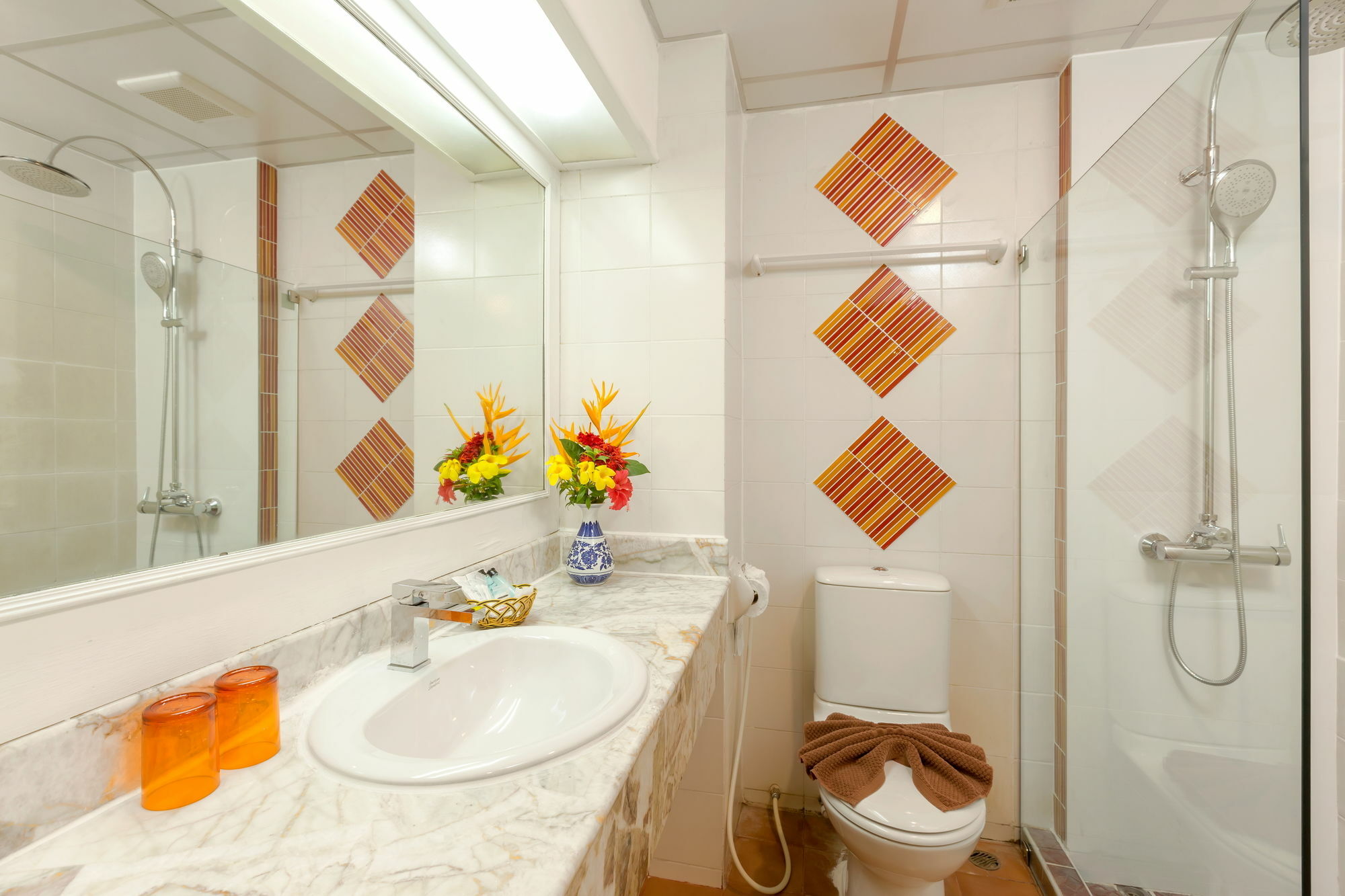 Patong 7Days Premium Hotel Phuket Экстерьер фото