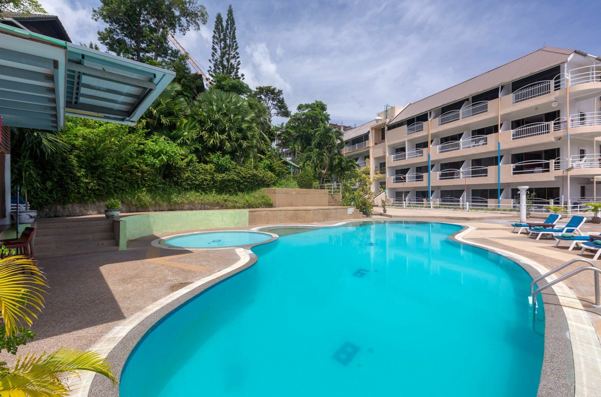 Patong 7Days Premium Hotel Phuket Экстерьер фото