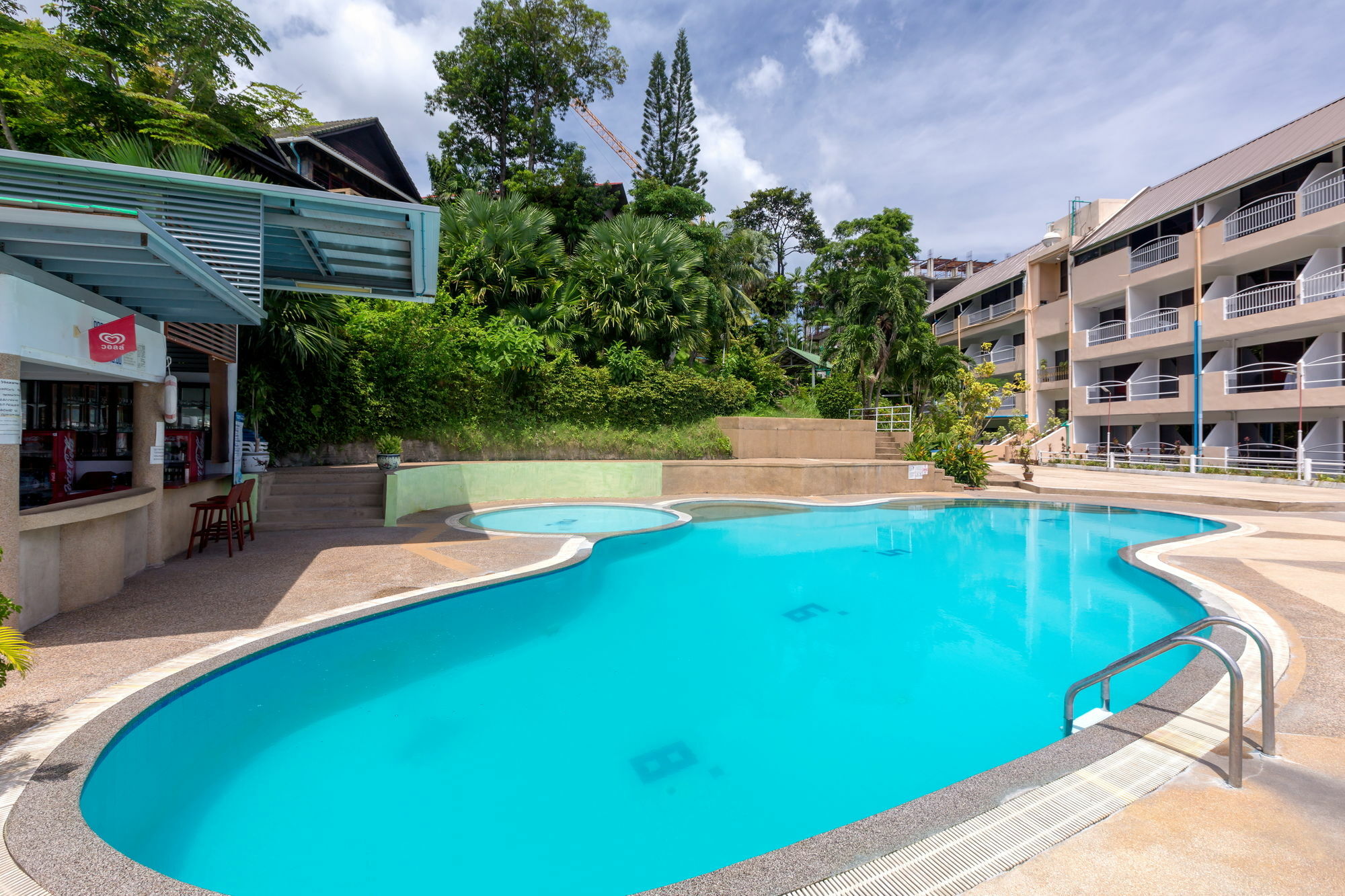 Patong 7Days Premium Hotel Phuket Экстерьер фото