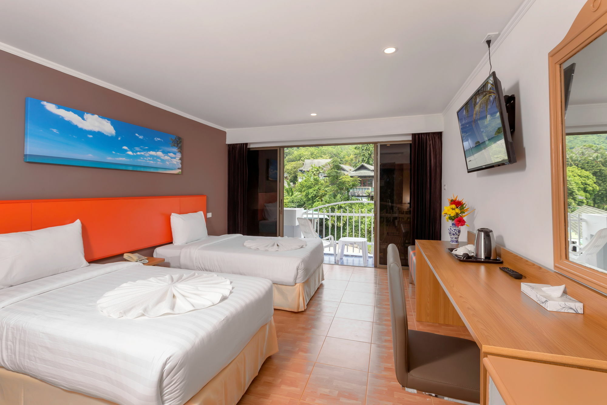 Patong 7Days Premium Hotel Phuket Экстерьер фото