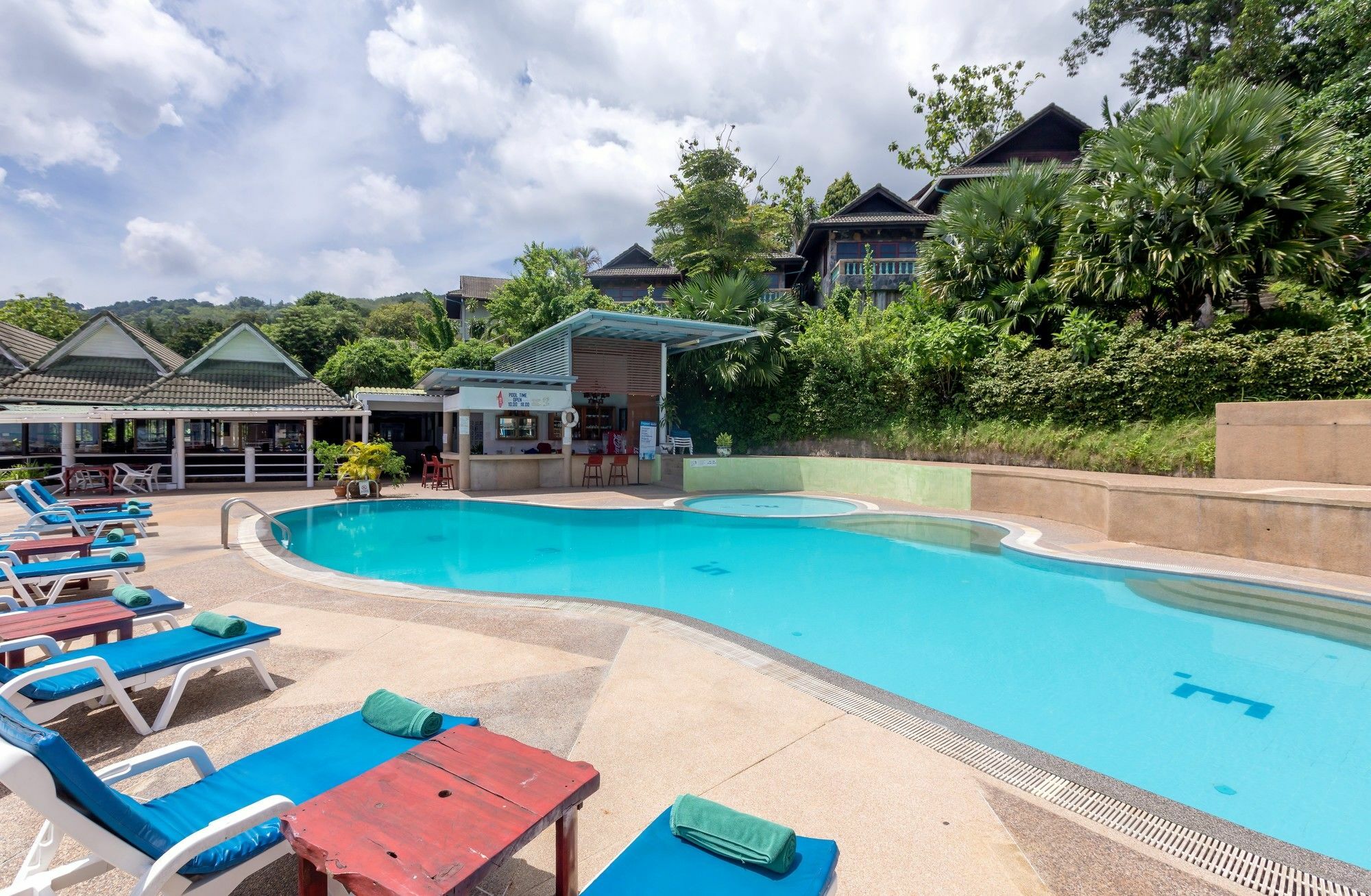 Patong 7Days Premium Hotel Phuket Экстерьер фото