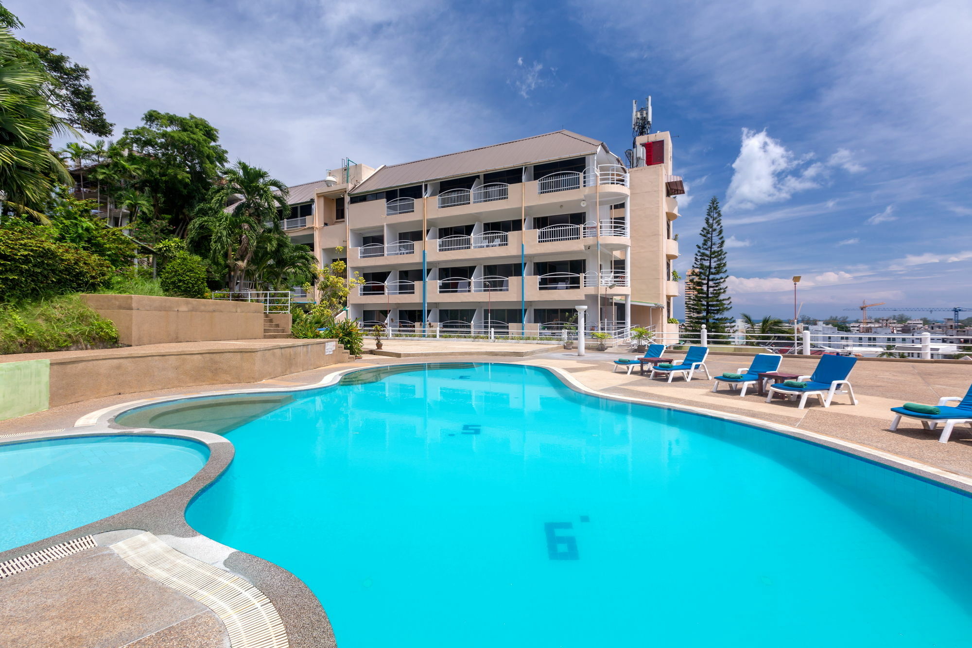 Patong 7Days Premium Hotel Phuket Экстерьер фото